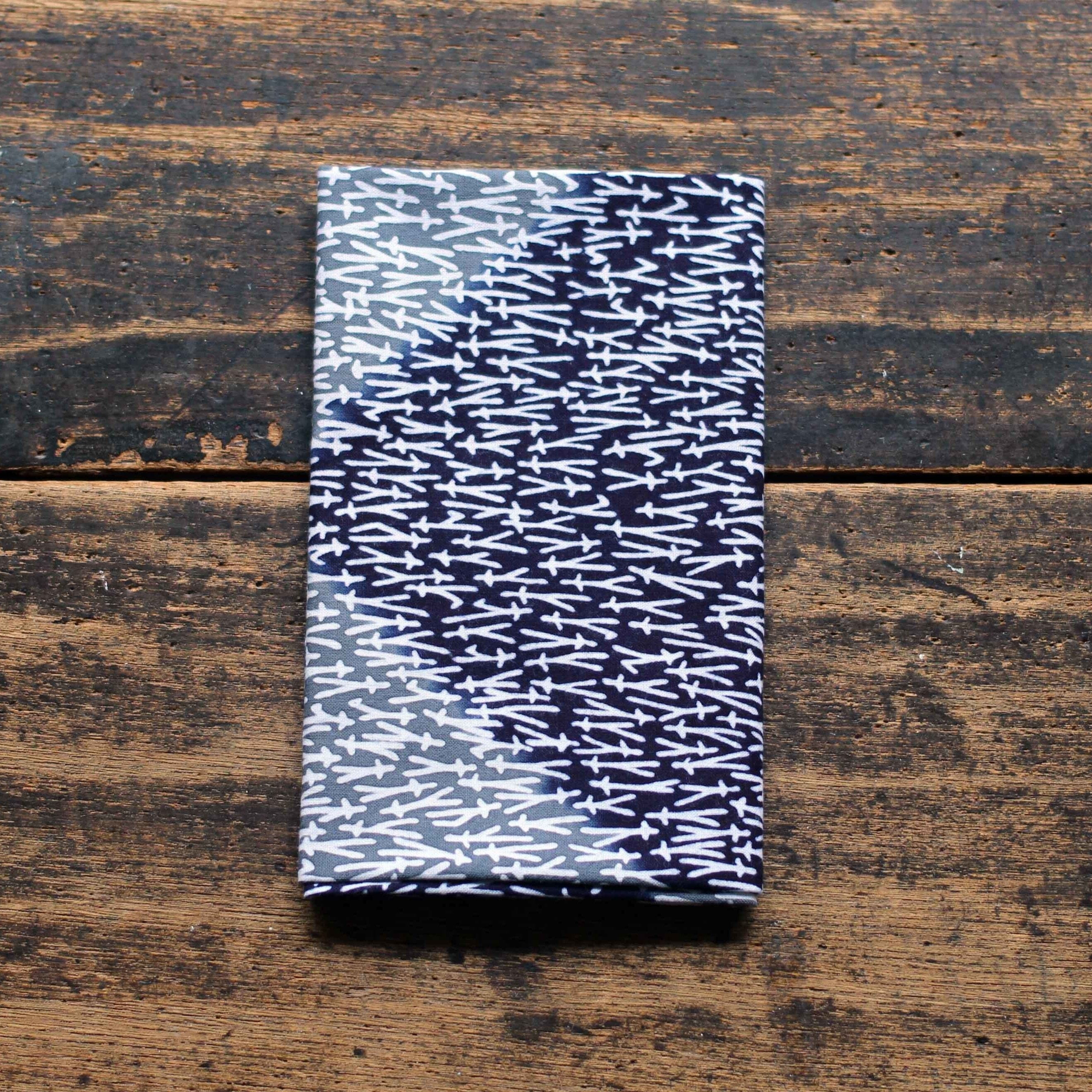 新江戸染 丸久商店 長尺てぬぐい 〈松葉の山路〉 てぬぐい 新江戸染 丸久商店