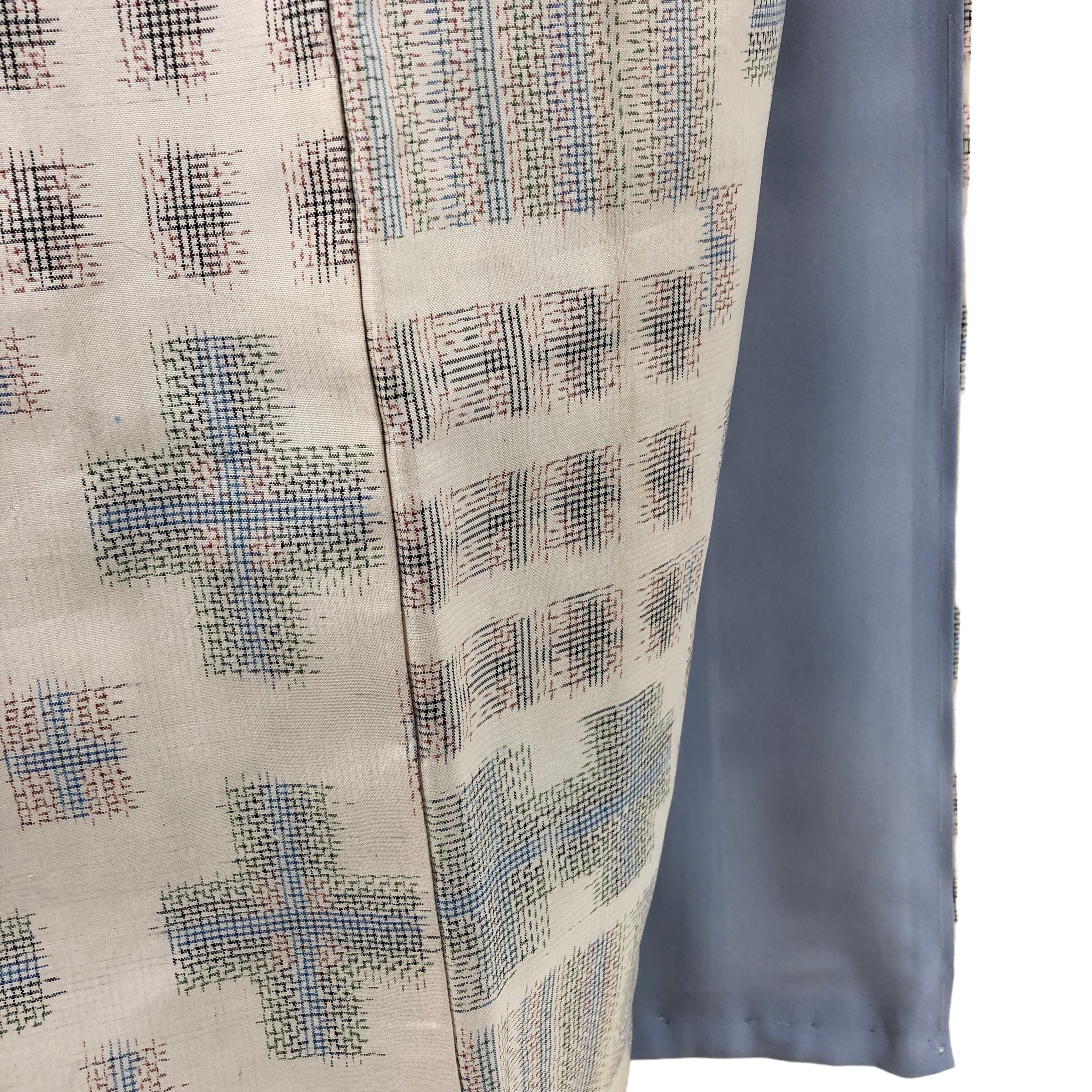 used紬 バチ衿 白地に幾何学模様 紬 used