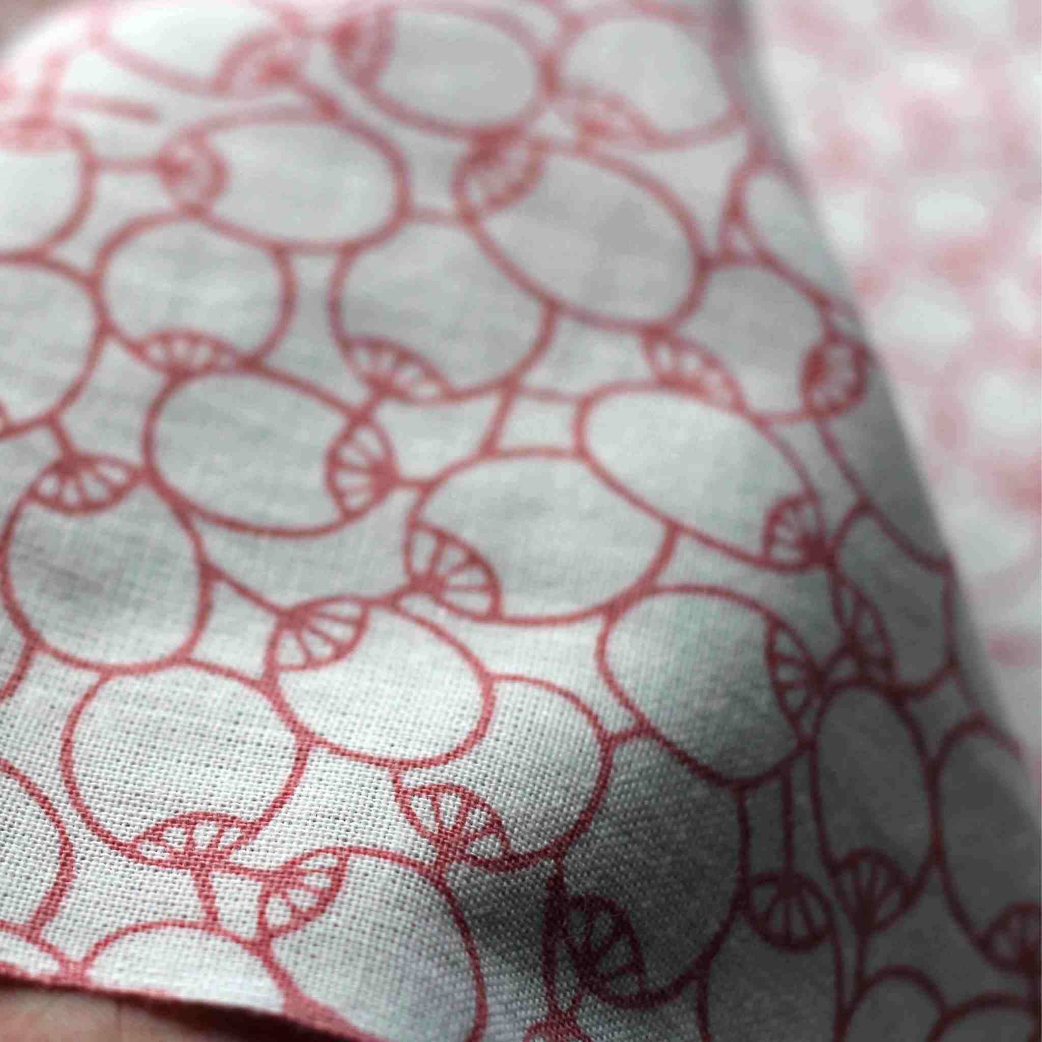 新江戸染 丸久商店 復刻てぬぐい<うちわちらし> てぬぐい 新江戸染 丸久商店 桃色