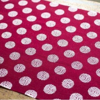 新江戸染 丸久商店  復刻てぬぐい<丸に升目>臙脂 -  一六八堂 irohado online shop