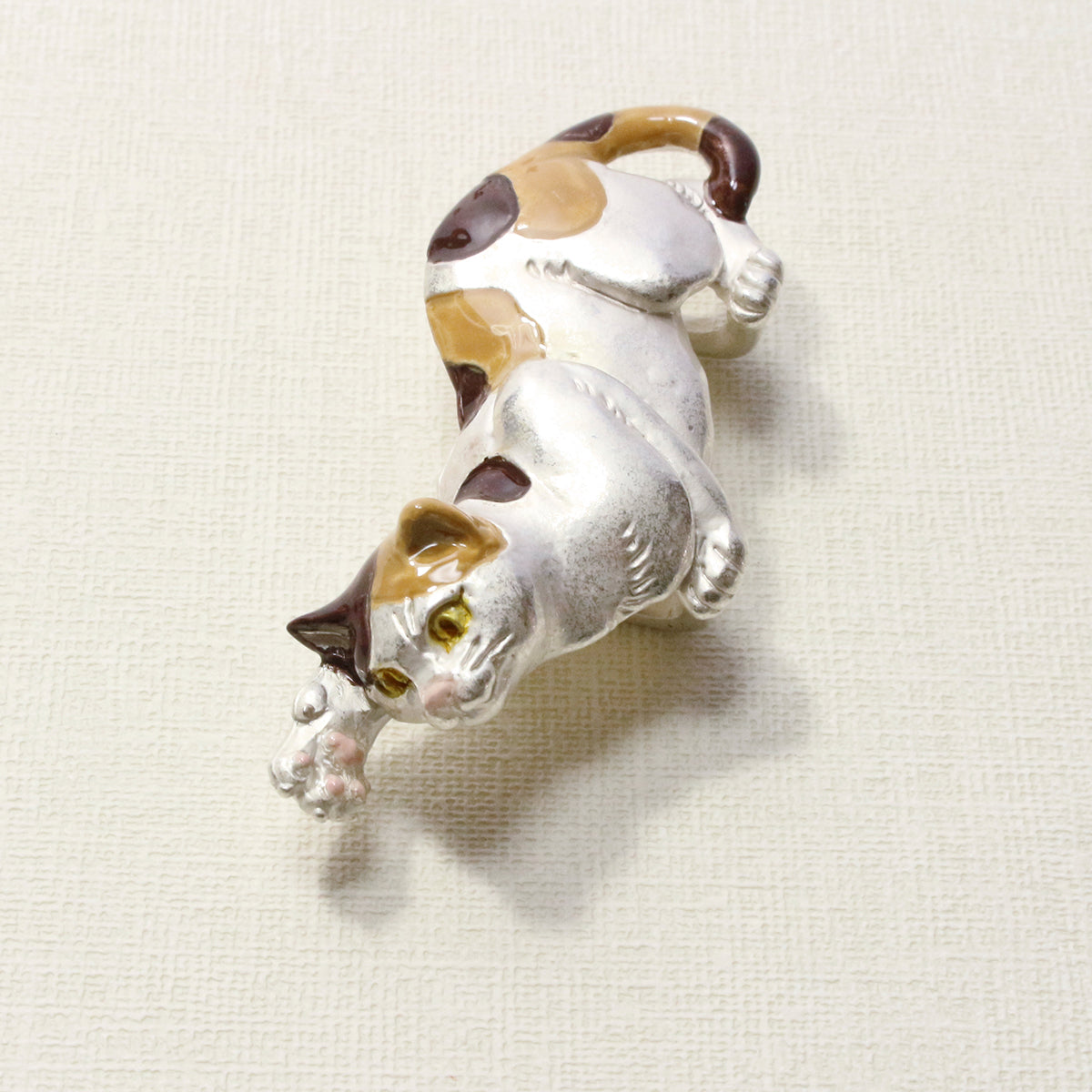 数-SUU-悪戯三毛 帯留め / 帯留め※専用豪華ボックス入り